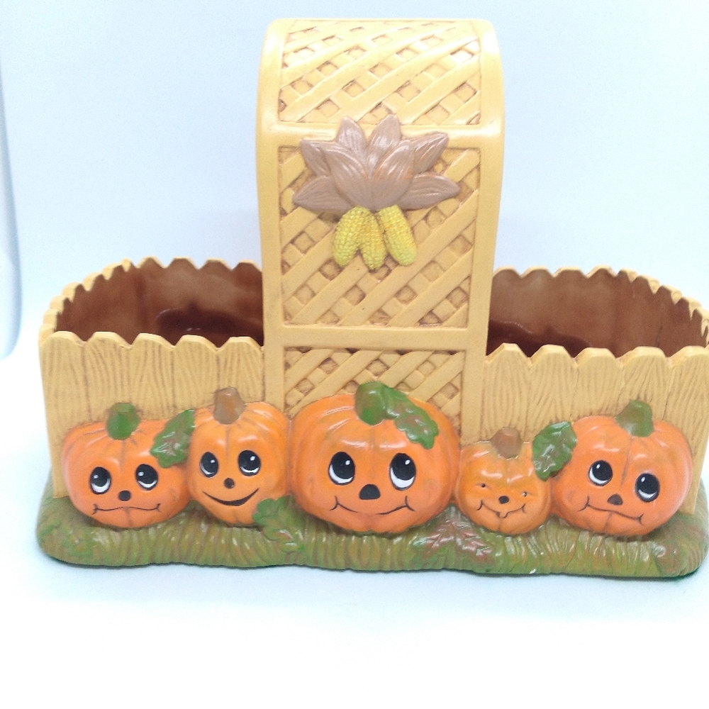Vintage 90s Halloween/ Fall/ Harvest/ Thanksgiving planter/basket/ Centerpiece